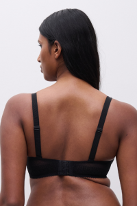 Sujetador con aros con relleno memory AMOR, Chantelle Pulp