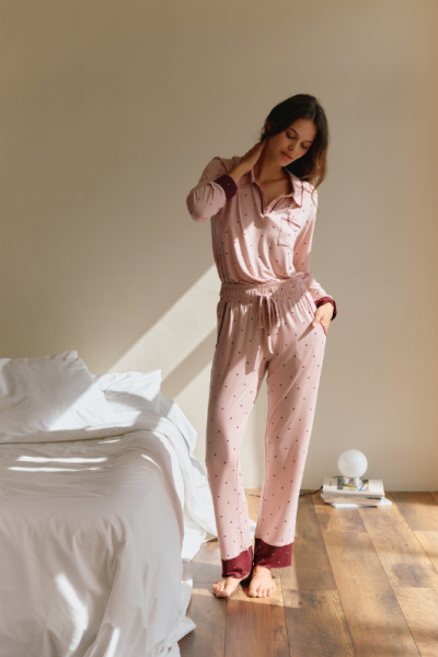 Pijama polo mujer rosa con lunares burdeos | Vicamar